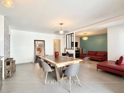 Appartement à vendre - Première occupation 453 000 € 4 pièces 2 chambres 81,9 m² 2ème étage Tassigny-Leclerc Centre Lagny-sur-Marne 77400