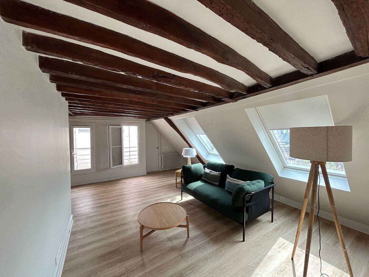 Appartement 3 pièces 73 m² · à Paris 1er Arrondissement · 72,9 m² · 2 800 €/mois