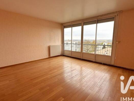 Appartement à vendre 75 000 € 3 pièces 2 chambres 63 m² Étage 4/4 Argentine Beauvais 60000