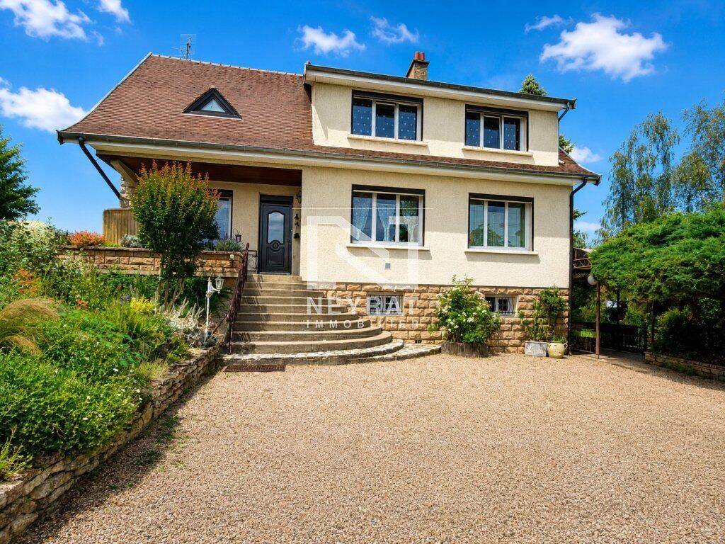 Maison 7 pièces 196 m² · à Paray-le-Monial · 196 m² · 300 000 €