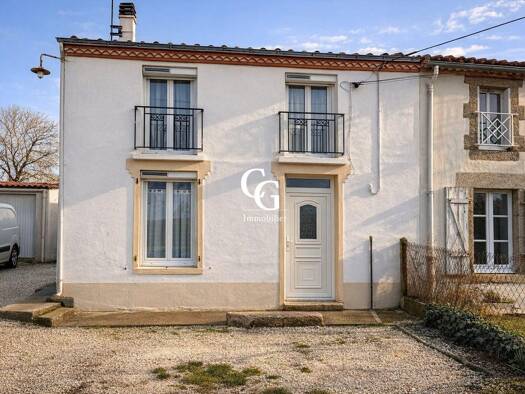 Maison à vendre 194 250 € 4 pièces 2 chambres 76,4 m² 585 m² de terrain Vieillevigne 44116