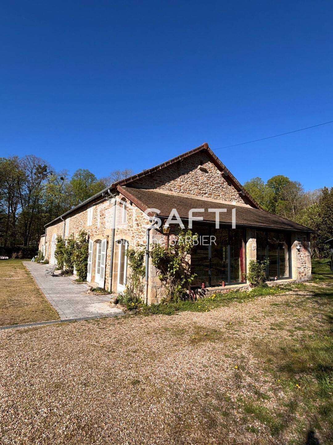 Maison 7 pièces 241 m² · à Autun · 241 m² · 324 000 €