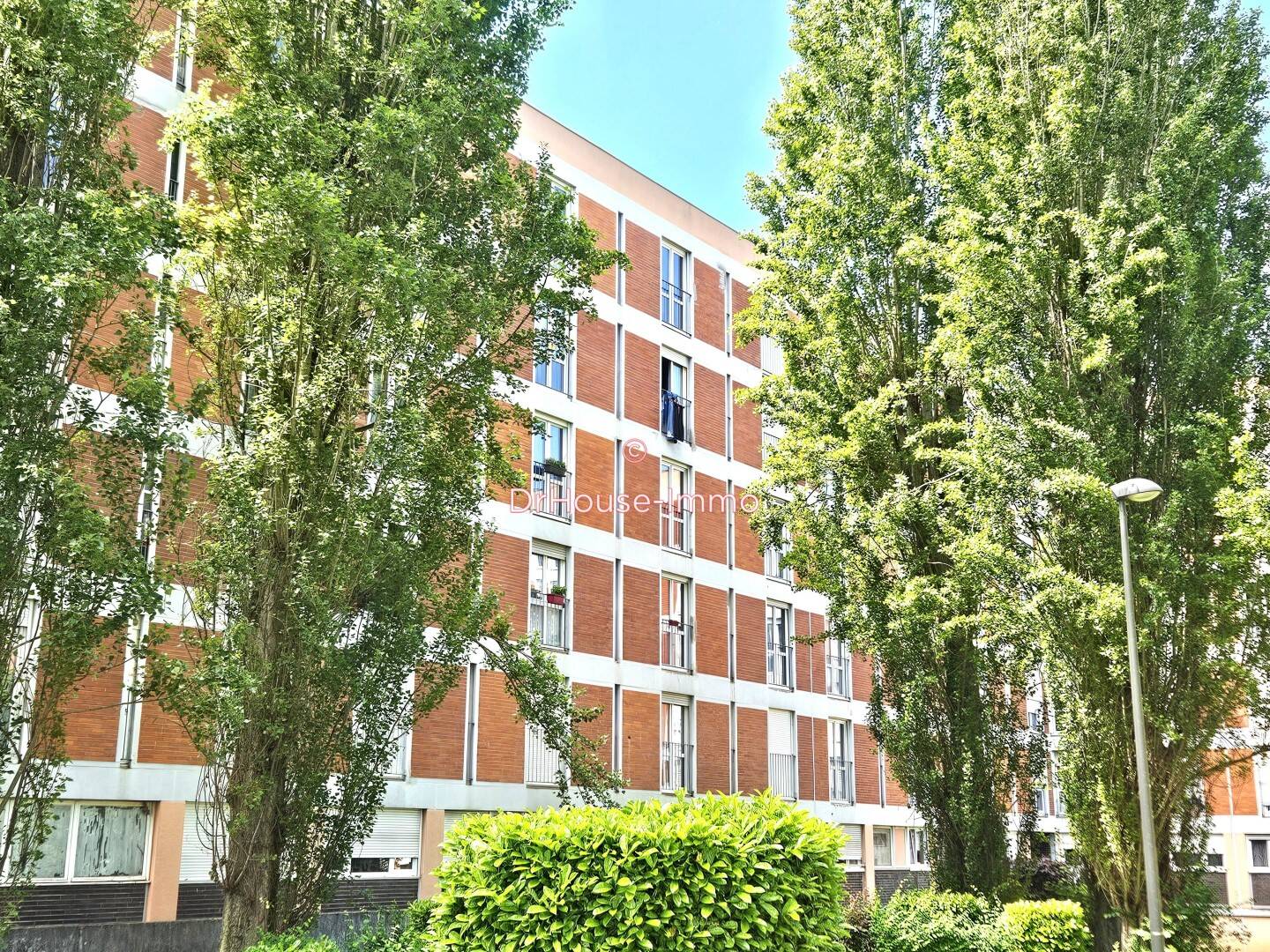Appartement 6 pièces 106 m² · à Saint-André-les-Vergers · 105,6 m² · 129 000 €