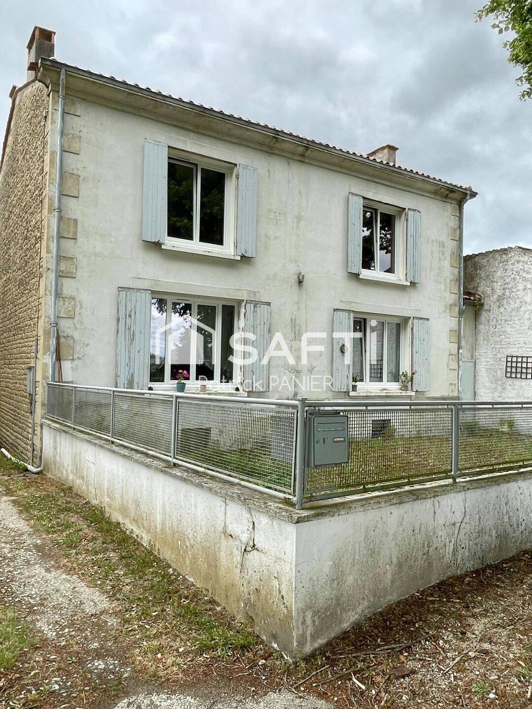 Maison 5 pièces 154 m² · à Aulnay · 154 m² · 165 000 €