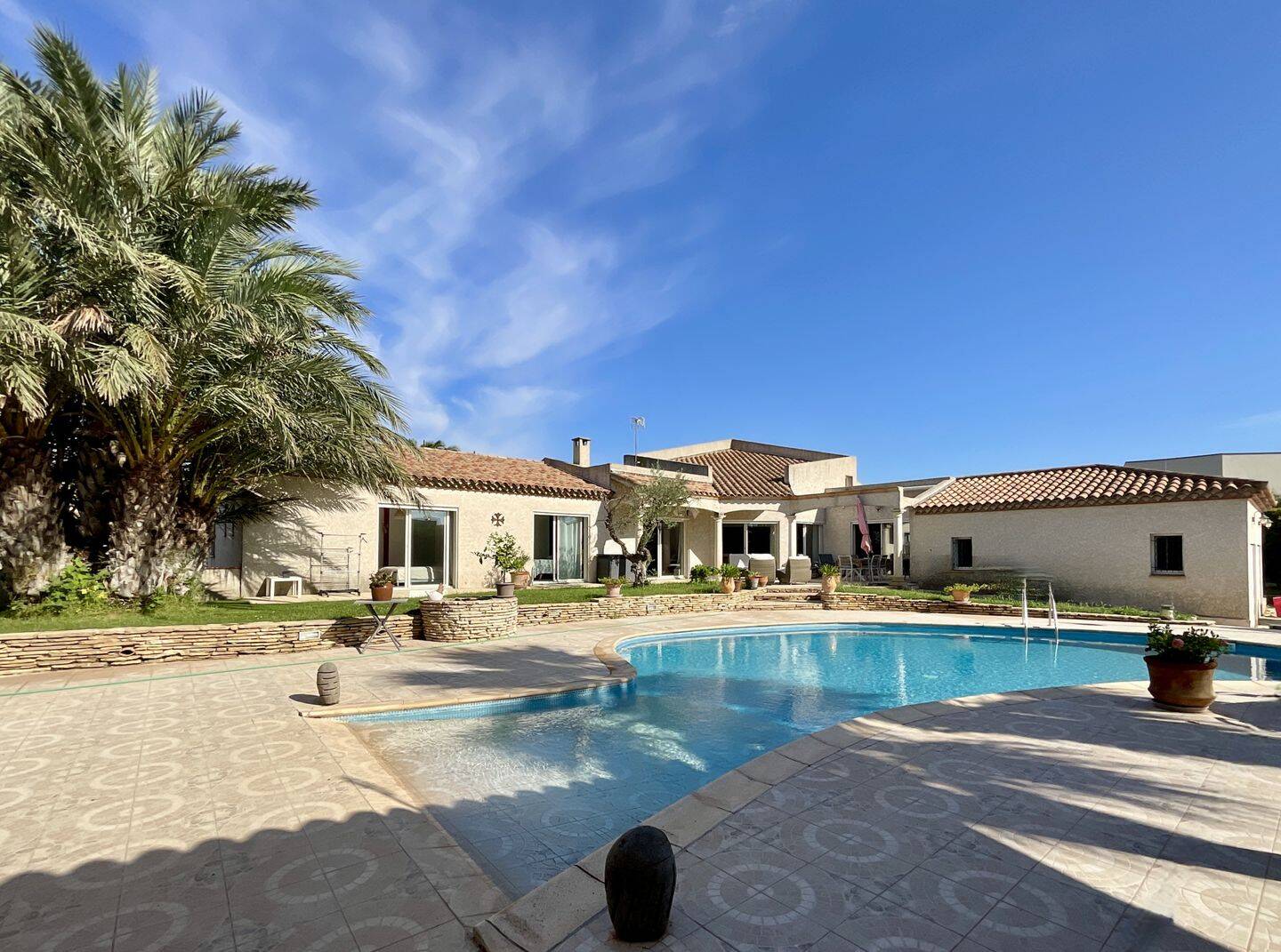 Maison 7 pièces 180 m² · à Marseillan · 180 m² · 730 000 €