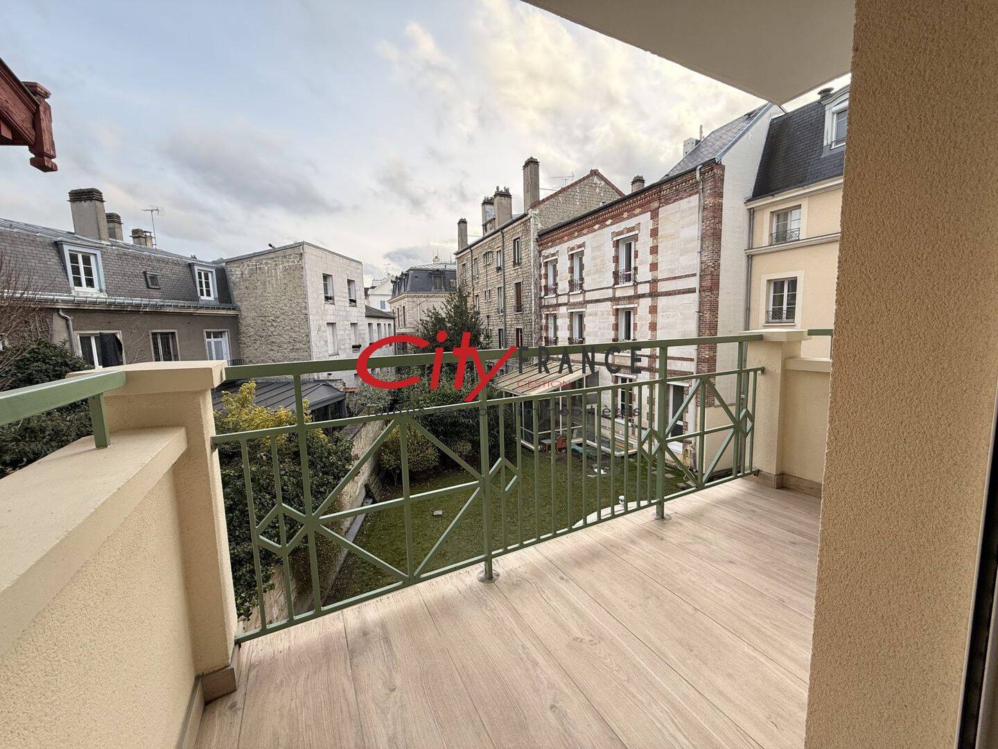 Appartement 3 pièces 59 m² · à Saint-Germain-en-Laye · 59,3 m² · 1 705 €