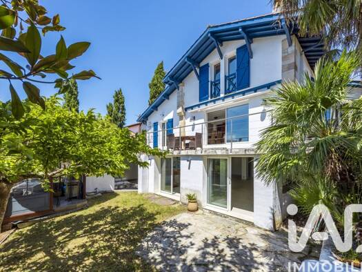 Maison à vendre 990 000 € 6 pièces 4 chambres 203 m² Bassussarry 64200