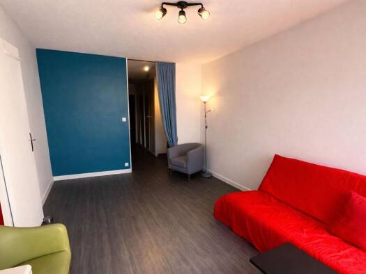 Appartement à vendre 84 500 € 3 pièces 2 chambres 66 m² Étage 11/14 La Boucle Clermont-Ferrand 63100