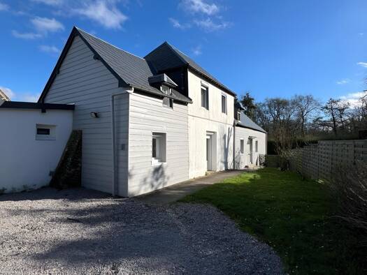 Maison à vendre 165 500 € 6 pièces 3 chambres 112 m² 503 m² de terrain Gueures 76730