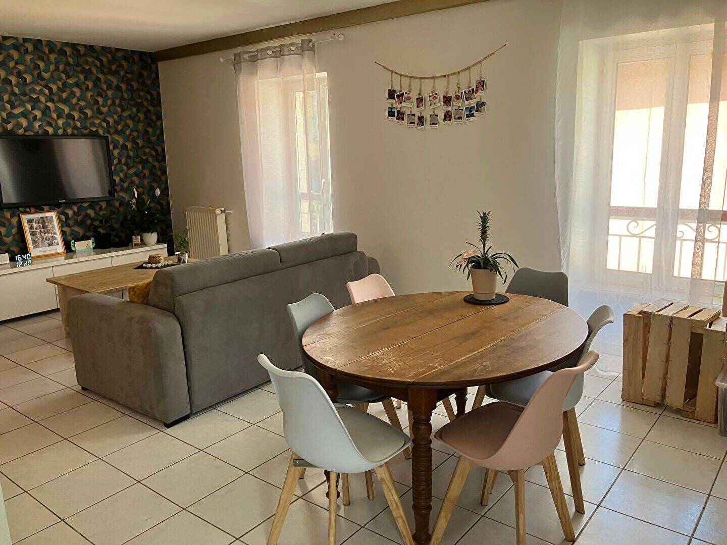 Appartement 4 pièces 75 m² · à Condrieu · 75 m² · 860 €