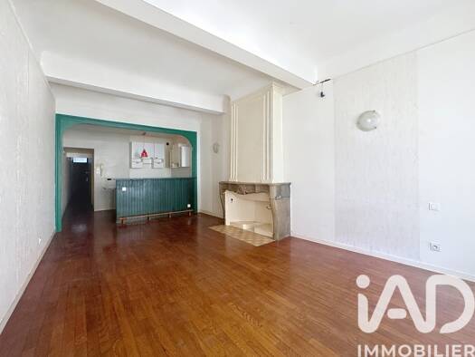 Appartement à vendre 99 000 € 2 pièces 1 chambre 61 m² Étage 1/2 Centre Lons-le-Saunier 39000