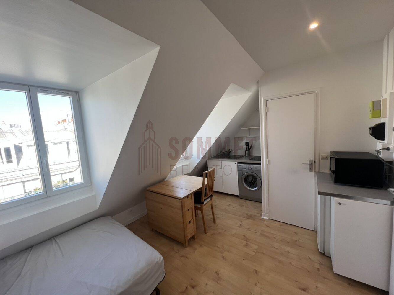 Appartement 1 pièce 13 m² · à Paris 8ème Arrondissement · 13 m² · 920 €