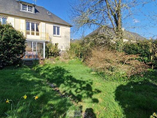 Maison de plain-pied à vendre 249 600 € 5 pièces 4 chambres 94 m² 603 m² de terrain Est et Sud Le Rheu 35650