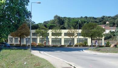 Local commercial à louer 1 848 € 175 m² de surface de vente Alata 20167