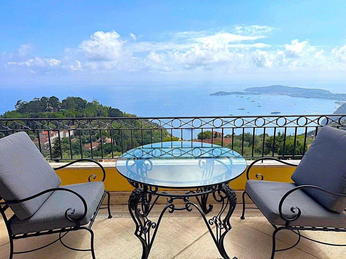 Appartement 3 pièces 57 m² · à Èze · 57,2 m² · 4 500 €