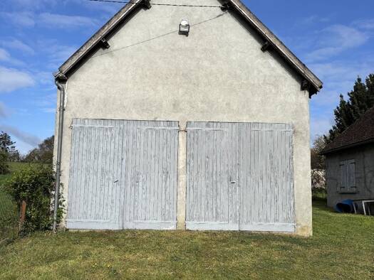 Parking à vendre 33 000 € 60 m² Beaulieu-sur-Loire 45630