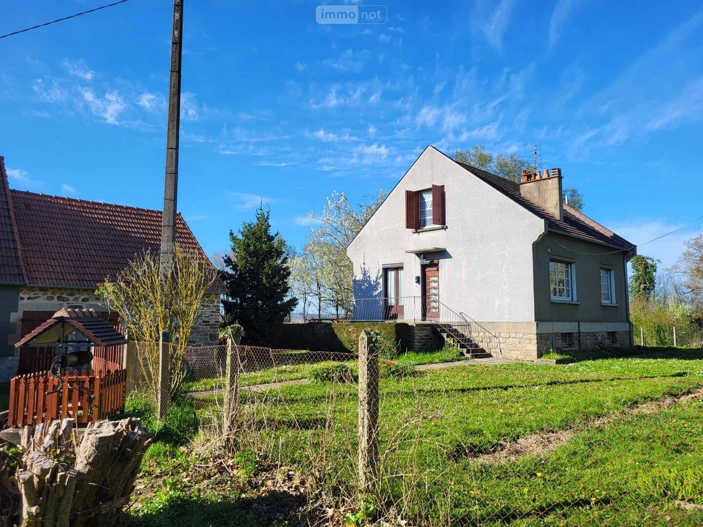 Maison 4 pièces 93 m² · à Chéniers · 93 m² · 85 600 €