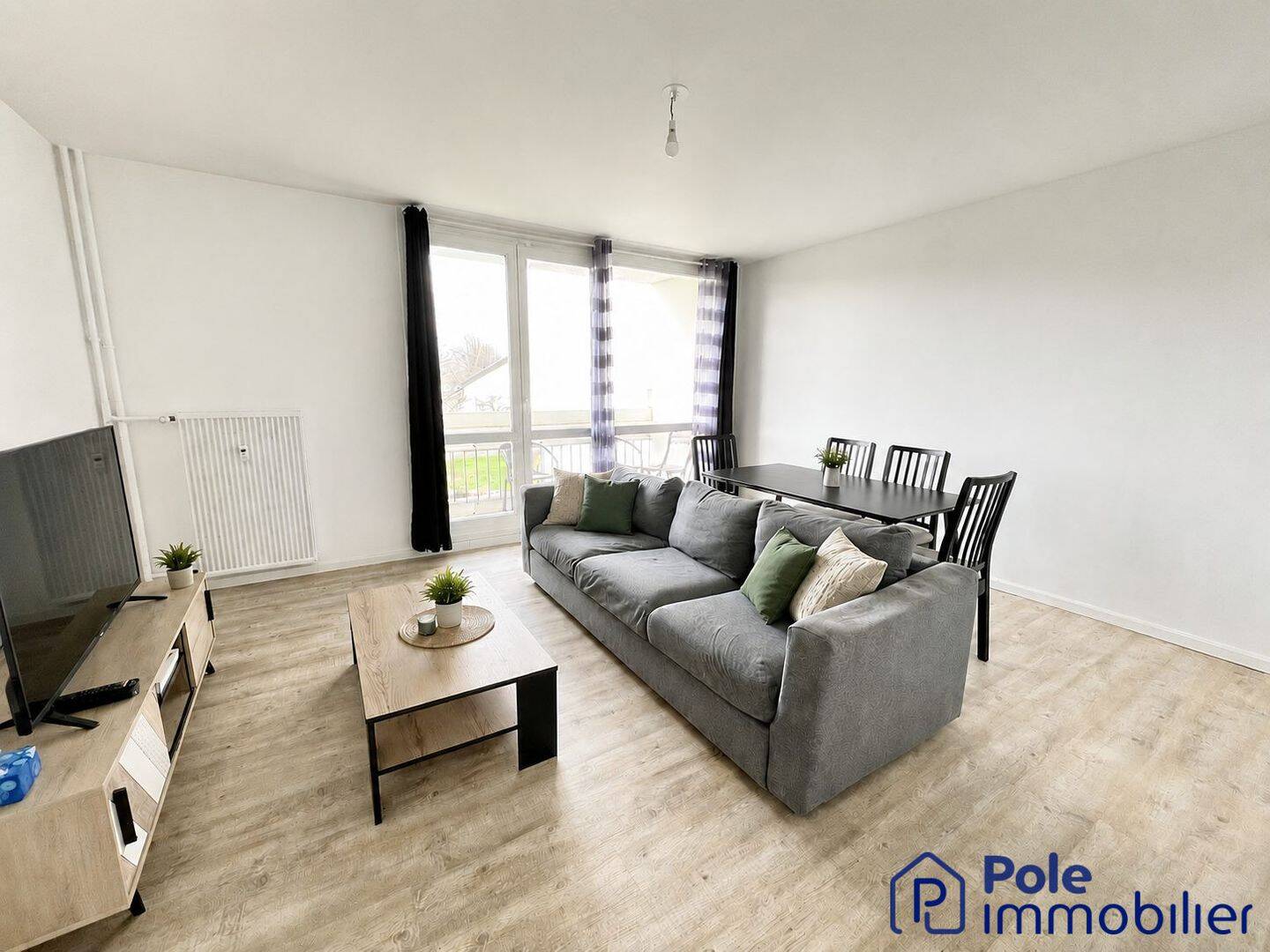 5 pièces 95 m² · à Caen · 94,9 m² · 1 440 €