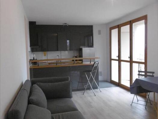 Appartement à louer 1 150 € 3 pièces 2 chambres 56,5 m² Étage 6/6 Chantilly 60500