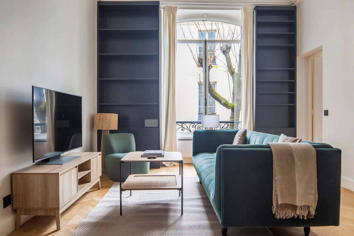 Appartement 1 pièce 46 m² · à Paris 7ème Arrondissement · 46 m² · 4 908 €/mois