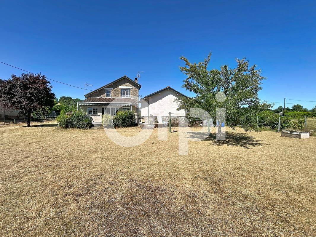 Maison 5 pièces 111 m² · à Saint-Pantaléon-de-Larche · 111 m² · 169 000 €