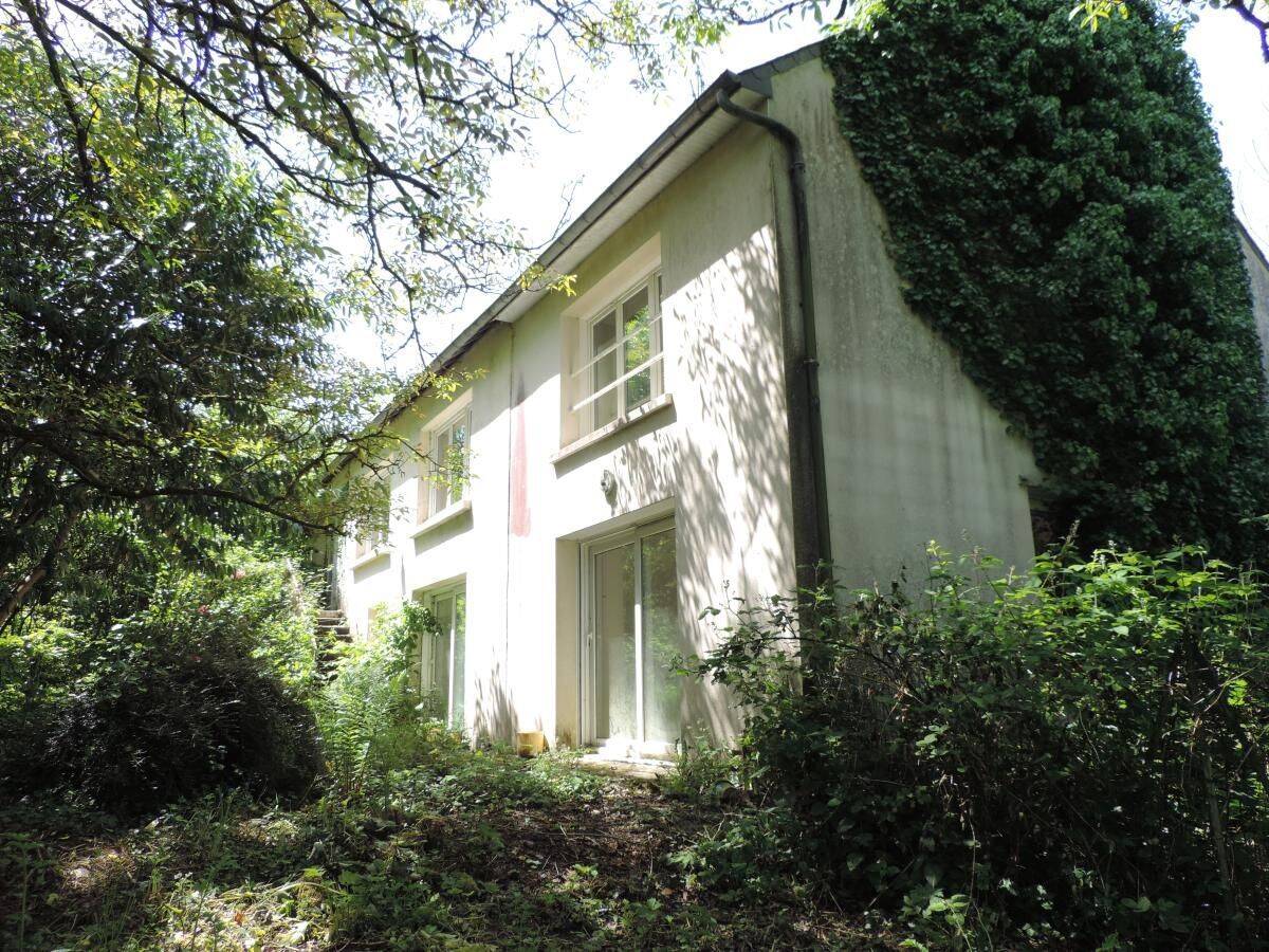 Maison 6 pièces 201 m² · à La Chapelle-Neuve · 201 m² · 99 090 €