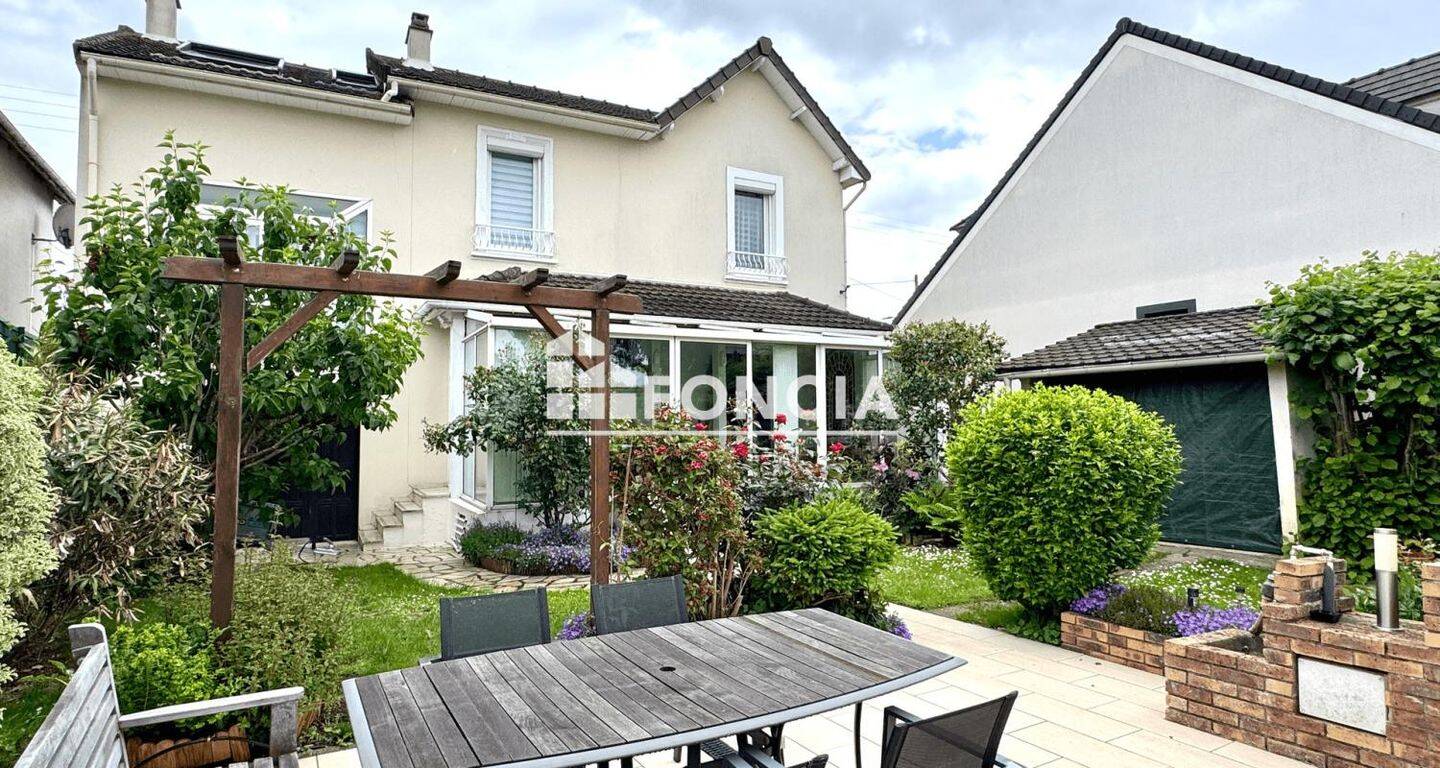 Maison 6 pièces 121 m² · à Paray-Vieille-Poste · 121 m² · 399 000 €