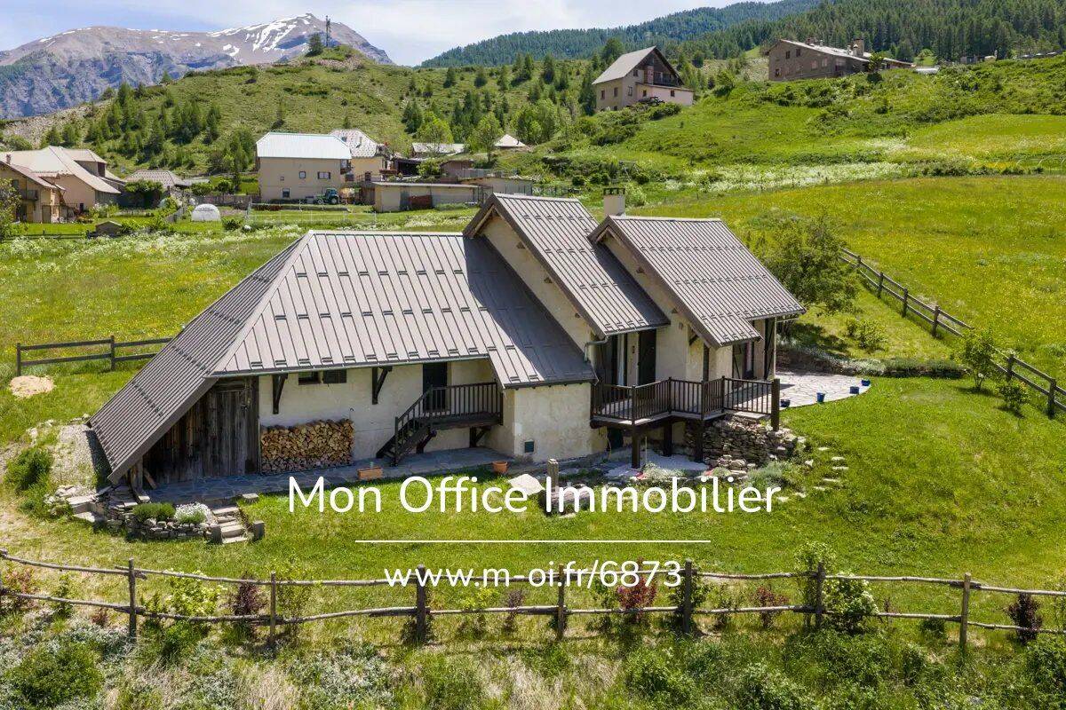 Maison 4 pièces 70 m² · à Crévoux · 70 m² · 345 000 €