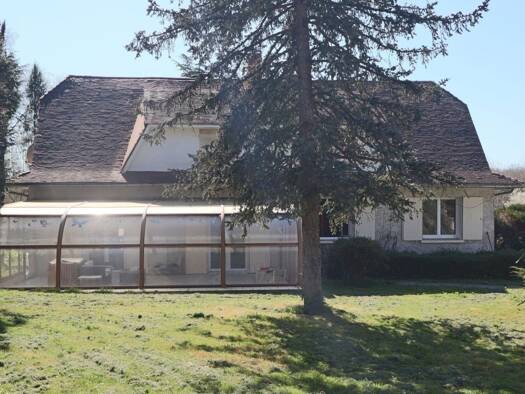 Maison à vendre 239 000 € 10 pièces 6 chambres 245 m² 5 010 m² de terrain Sauzé-Vaussais 79190