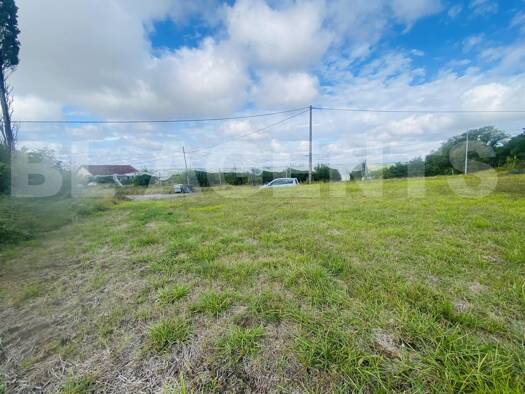 Terrain constructible à vendre 55 000 € 2 700 m² de terrain Montesquieu 82200