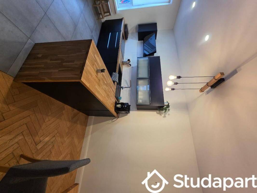 1 pièce 77 m² · à Wattrelos · 77 m² · 480 €