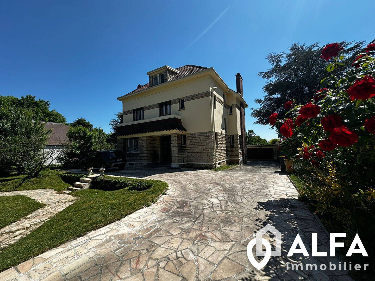 Maison 11 pièces 280 m² · à Montmorency · 280 m² · 949 000 €