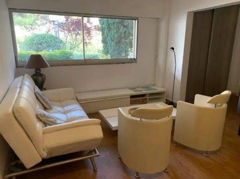 Appartement 1 pièce 43 m² · à Hyères · 43 m² · 650 €