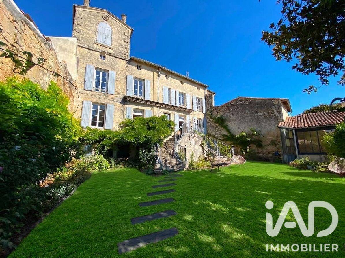 Maison 18 pièces 445 m² · à Saint-Maixent-l'École · 445 m² · 395 000 €