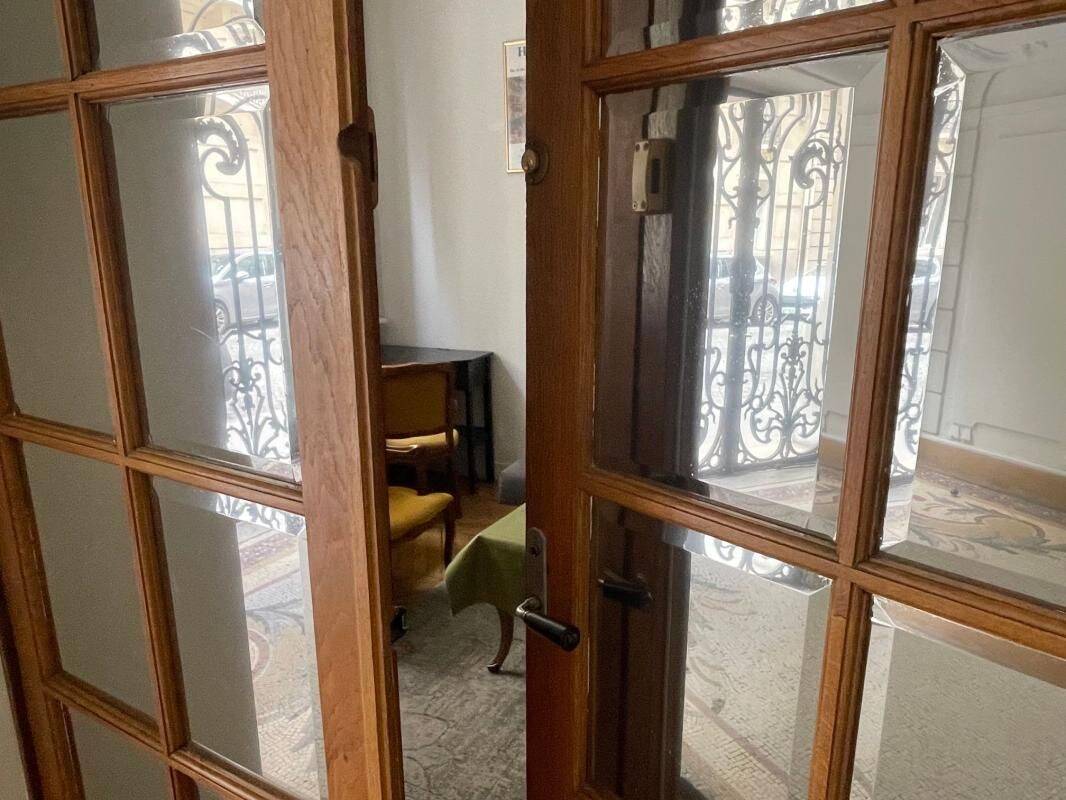 Appartement 2 pièces 42 m² · à Paris 16ème Arrondissement · 42,1 m² · 1 590 €/mois