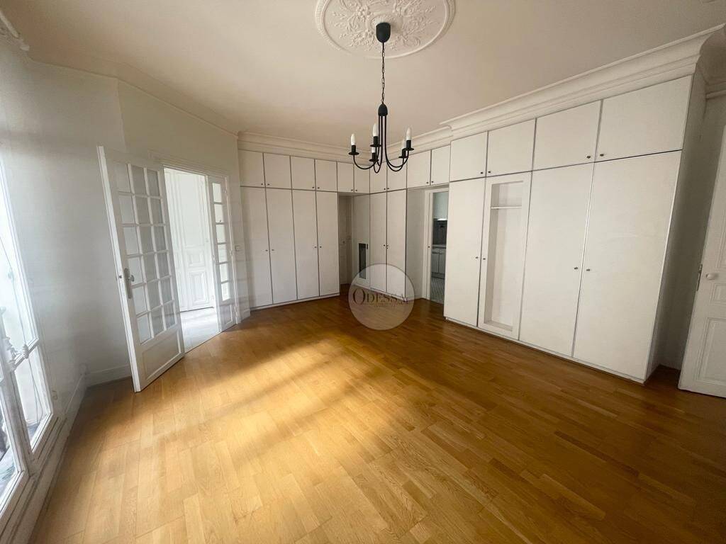 Appartement 4 pièces 84 m² · à Saint-Mandé · 84 m² · 2 300 €/mois