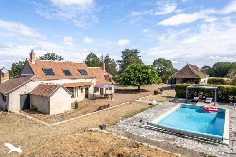 Maison 6 pièces 164 m² · à Morlac · 164 m² · 247 000 €
