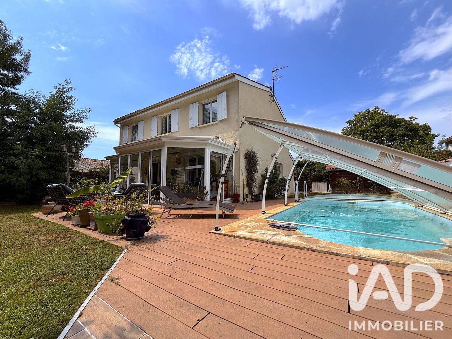 Maison 8 pièces 154 m² · à Mérignac · 154 m² · 670 000 €