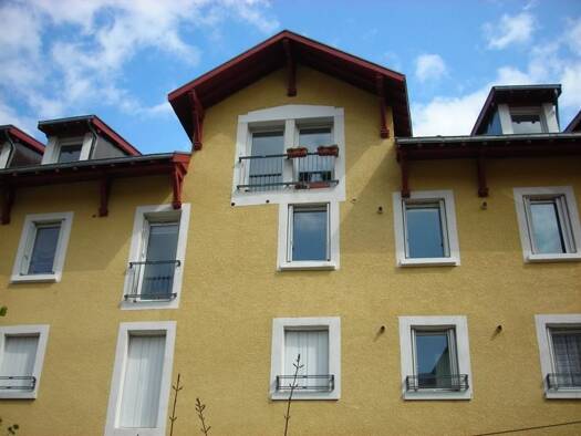 Appartement à louer 598 € 4 pièces 3 chambres 74,1 m² Étage 1/3 Allevard 38580