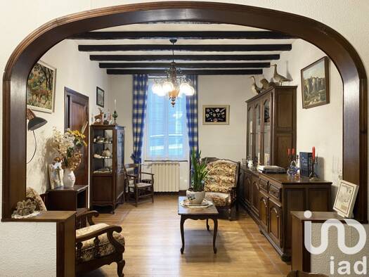 Maison à vendre 159 800 € 7 pièces 4 chambres 141 m² 1 070 m² de terrain Saint-Même-les-Carrières 16720