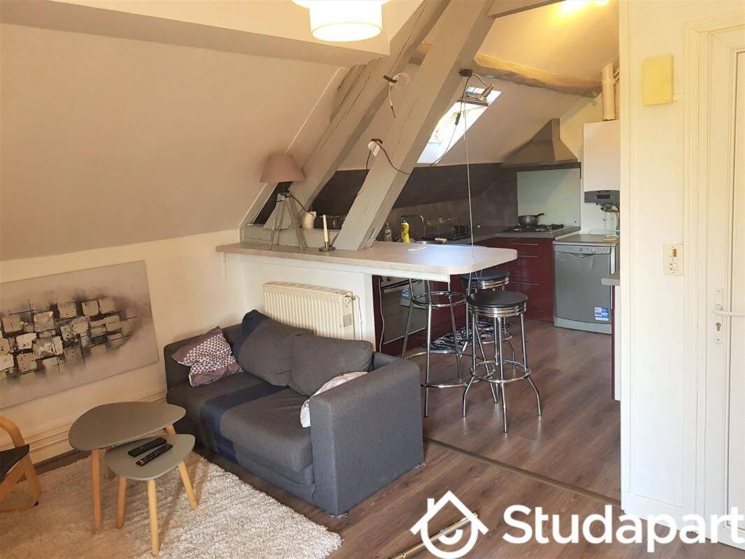 1 pièce 15 m² · à Sainte-Savine · 15 m² · 400 €