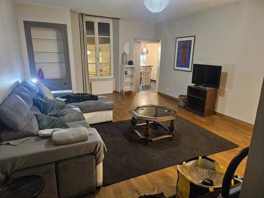 Appartement à louer 1 350 € 4 pièces 2 chambres 90 m² 4 étages Centre Ville La Rochelle 17000