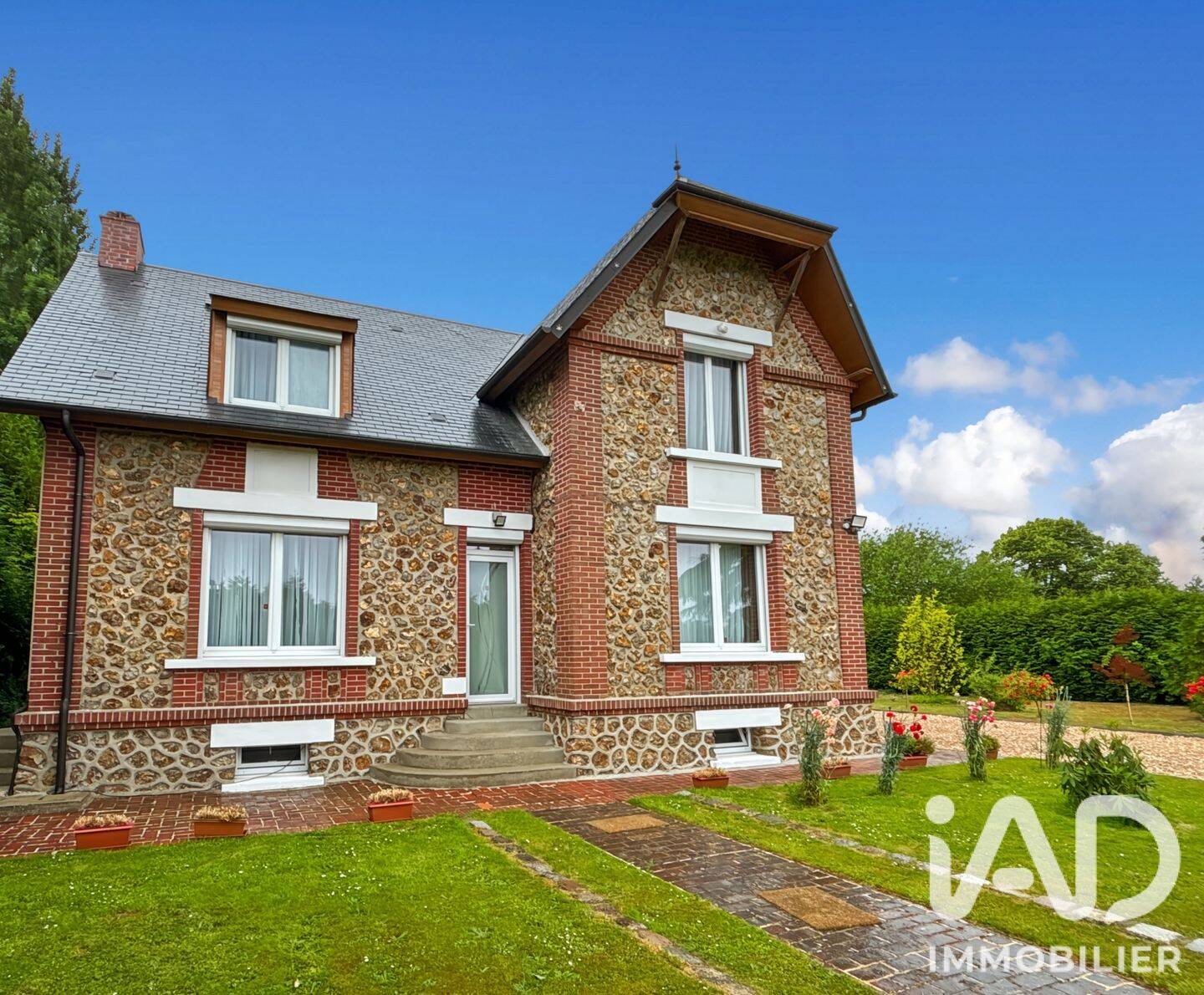 Maison 5 pièces 108 m² · à Bernay · 108 m² · 294 000 €