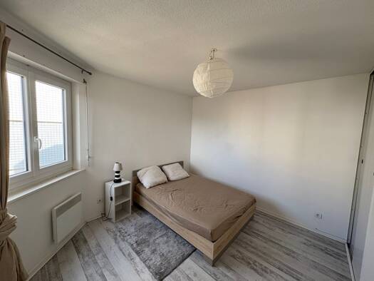 Duplex à louer 842 € 4 pièces 3 chambres 99,7 m² 1er étage Centre-Saint Bonnet-Muissiat Villefontaine 38090