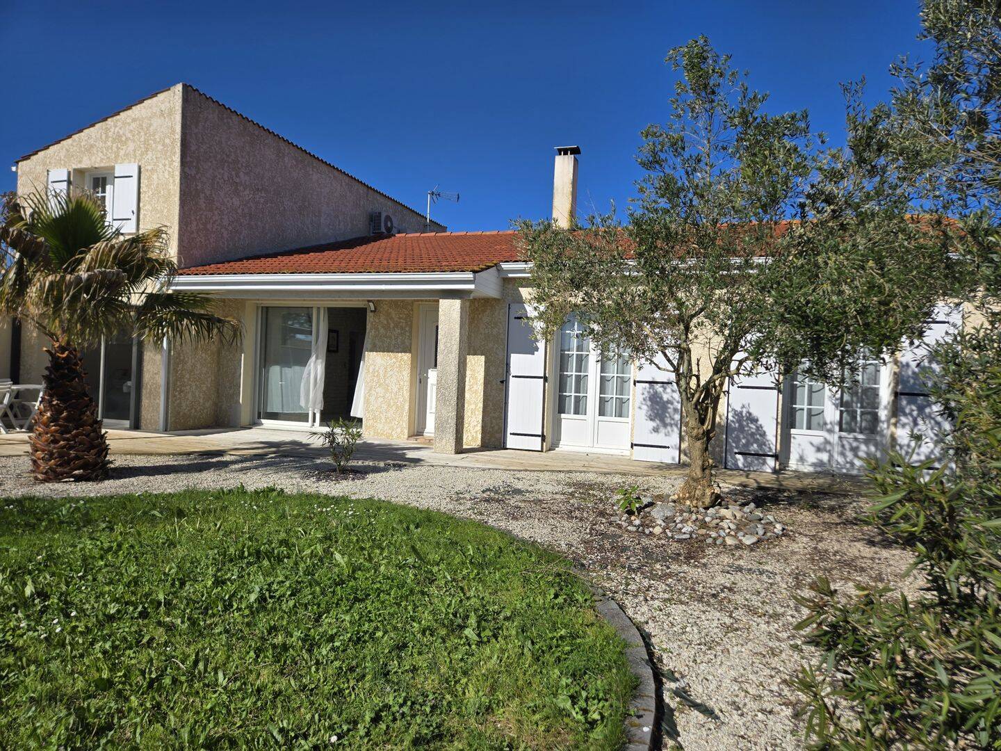 Maison 7 pièces 168 m² · à Saint-Agnant · 168 m² · 347 000 €