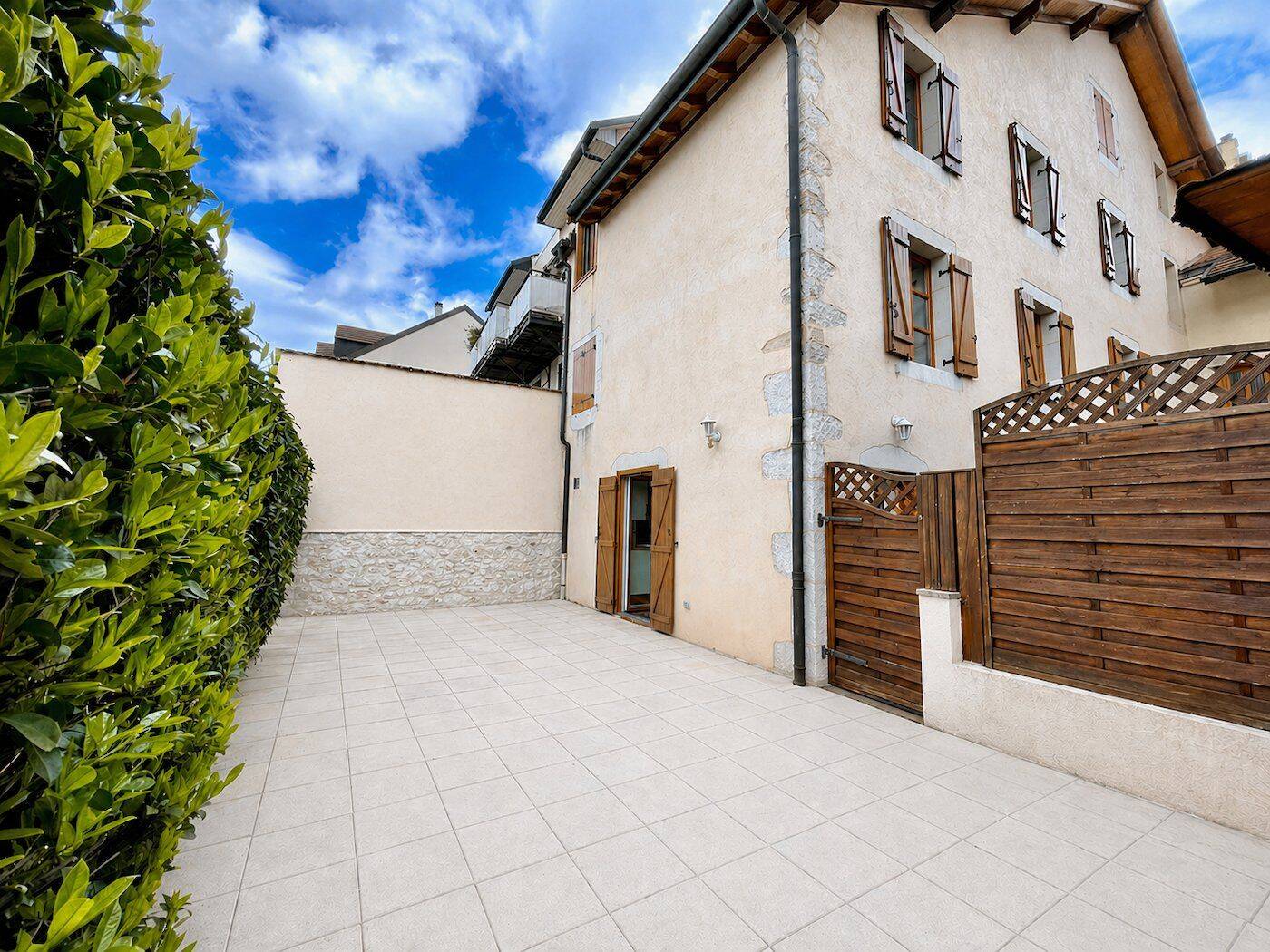 Appartement 4 pièces 130 m² · à Divonne-les-Bains · 130 m² · 675 000 €
