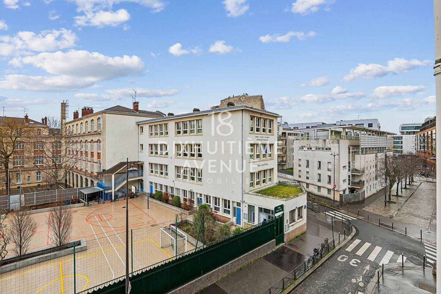 Appartement 2 pièces 41 m² · à Paris 18ème Arrondissement · 41,4 m² · 355 000 €