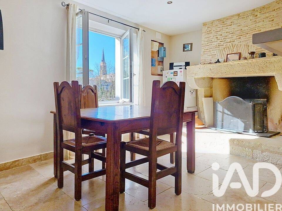 Maison 6 pièces 216 m² · à Gensac · 215,9 m² · 226 000 €