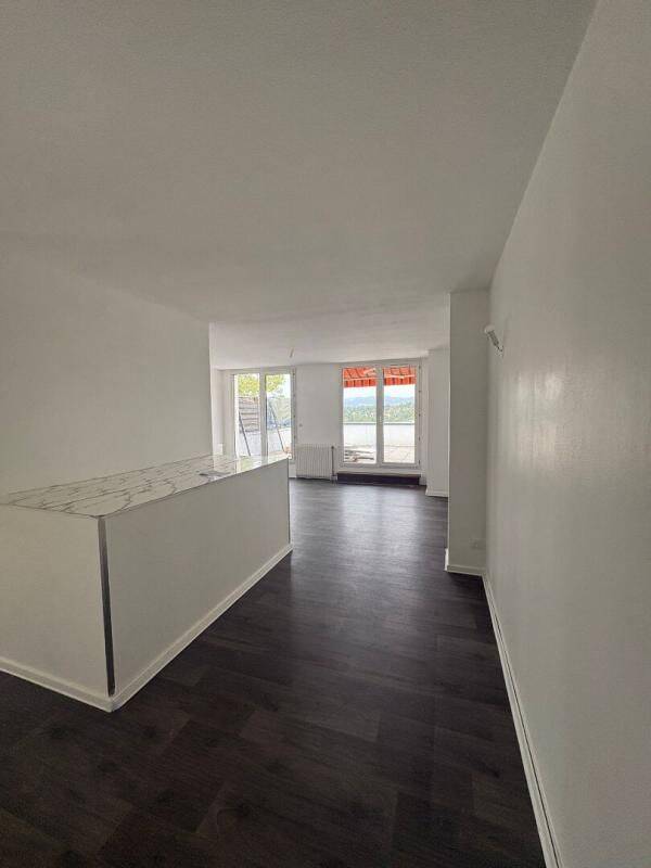 Appartement 5 pièces 107 m² · à Tassin-la-Demi-Lune · 107 m² · 908 €/mois