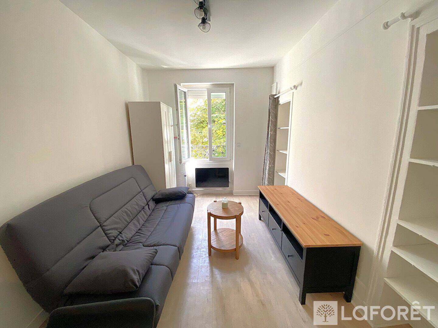 Appartement 1 pièce 17 m² · à Chaville · 17 m² · 702 €/mois